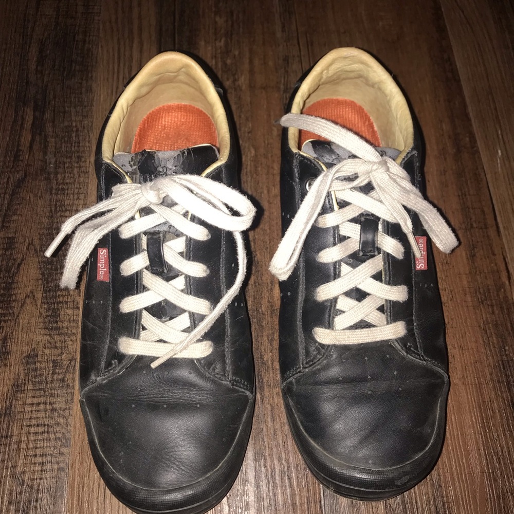 Men’s Simple Sneakers